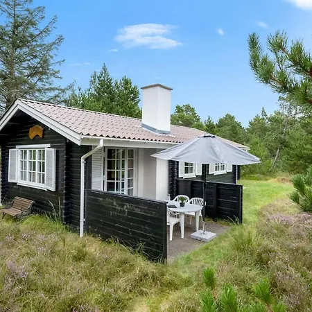 Holiday home Cholena - 1-5km From The Sea By Interhome *